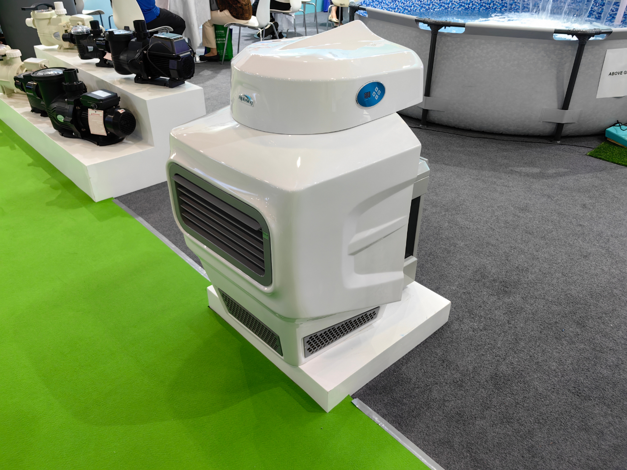 新款无边际泳池机组.jpg 新款无边际泳池机组.jpg