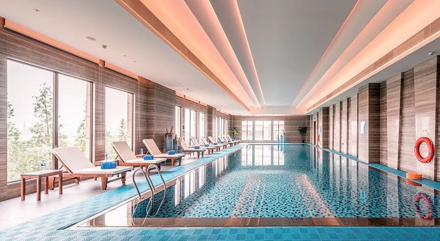 室内恒温泳池.jpg 室内恒温泳池.jpg