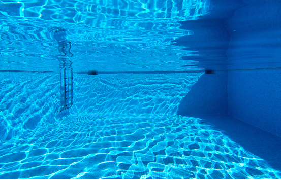 游泳池 游泳池